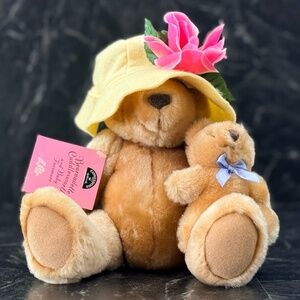 HALLMARK CARDS, INC. Bearnadette Cuddlesworth and Baby Fuzzmore Stuffed Bears
